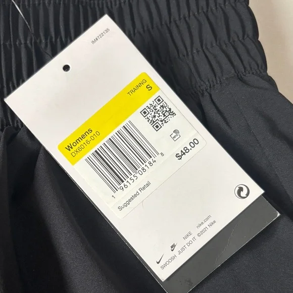 Nike Women's Black Performance Shorts SZ S - Picture 2 of 8